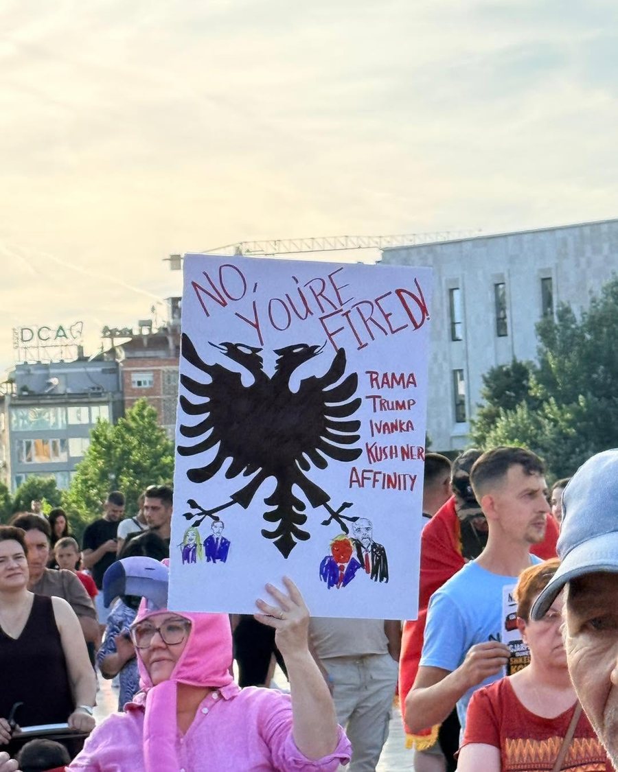 “Banda 3+1”, “Tradhtar kombi”, “A kena shtet apo