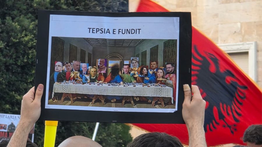 “Banda 3+1”, “Tradhtar kombi”, “A kena shtet apo