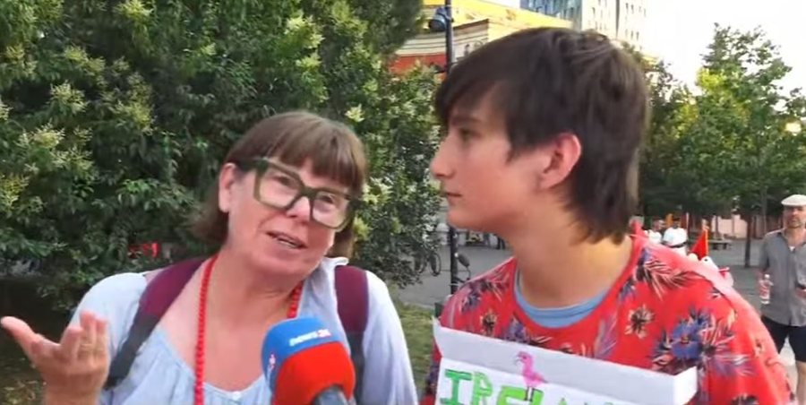 Minut&euml; pas minute/ Protestuesit nuk kan&euml; nd&euml;rmend t&euml; ndalen,