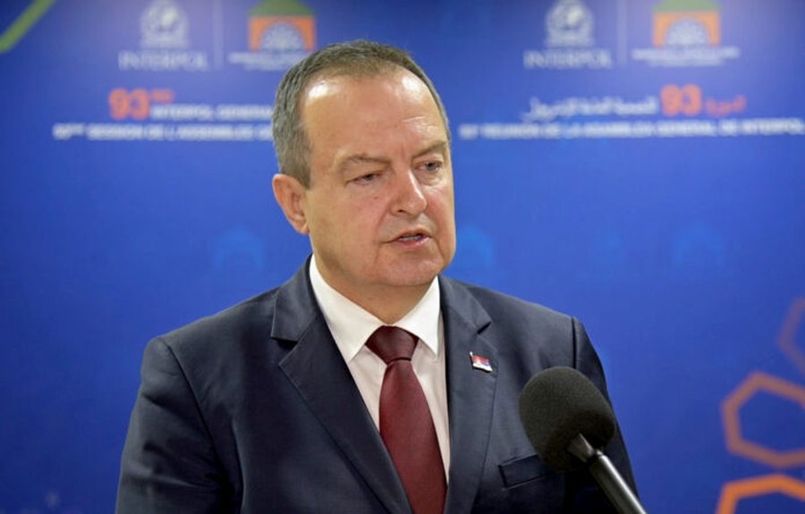 Rezoluta e Parlamentit Evropian kund&euml;r Serbis&euml;/ Irritohet
