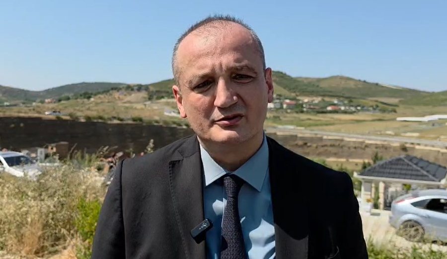 Kreu i KLSH-së merr pjesë në homazhet për gazetarin Enrik